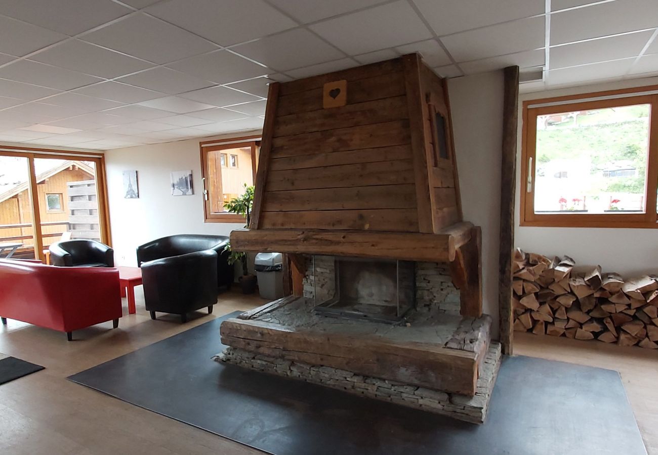 Apartment in Puy-Saint-Vincent - HDE2P6906 - Appartement 2 pieces 6 personnes