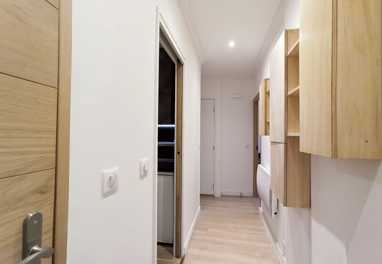 Apartment in Paris - Rue du Faubourg Saint Honoré #1 - Paris 8 - 217032