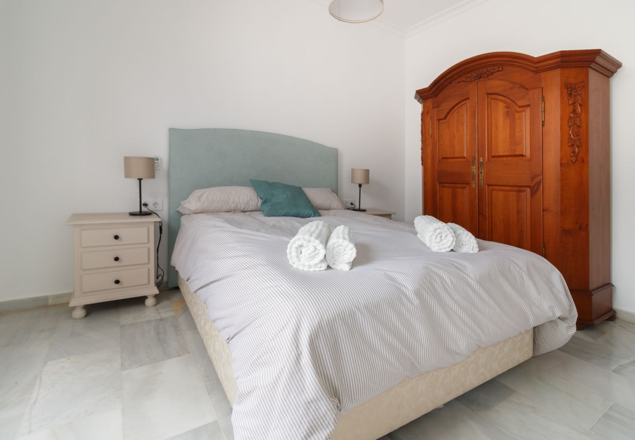 Apartment in Seville - Apartments2be Sara MT