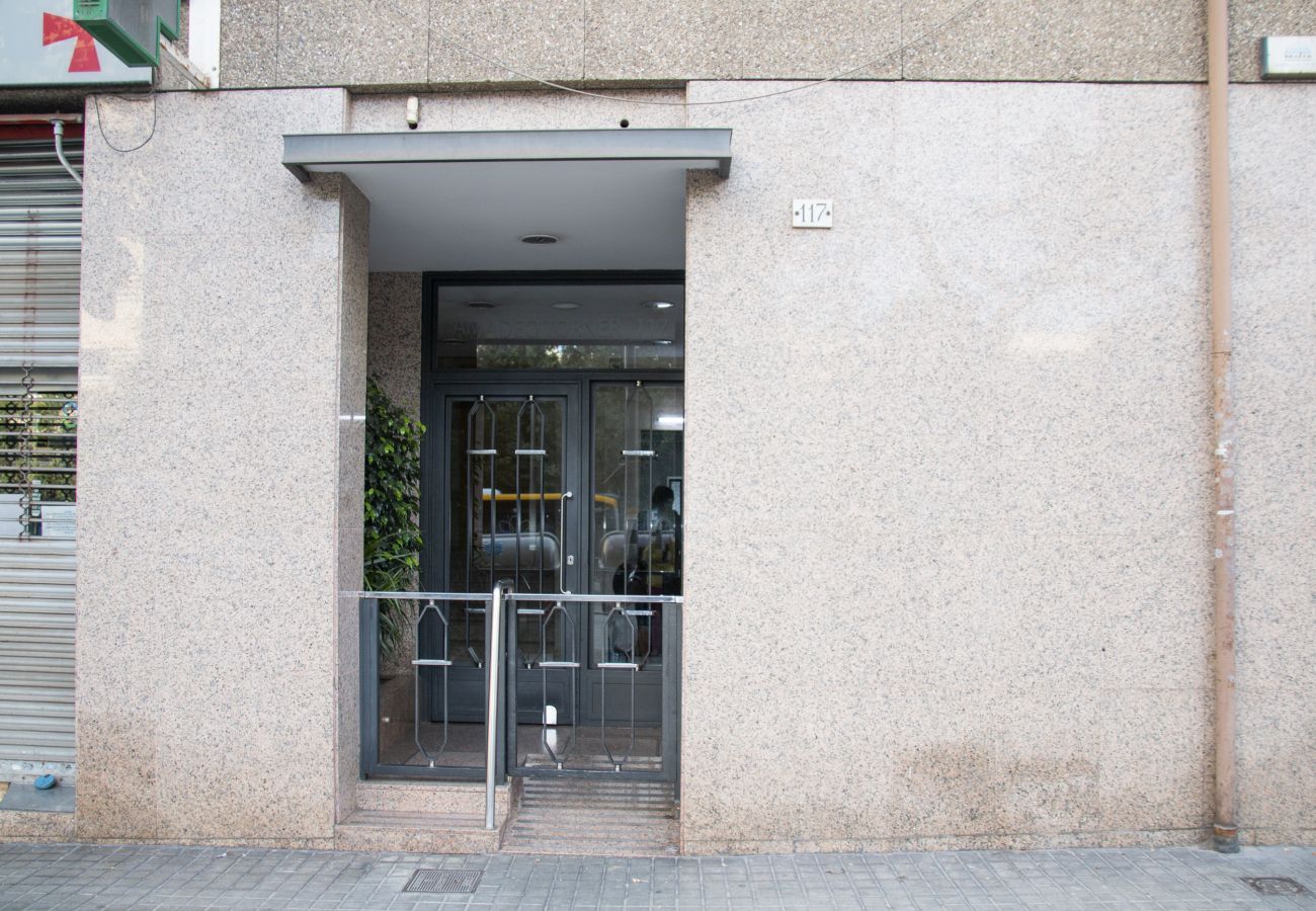 Apartment in Hospitalet de Llobregat - Apartment ENXEBRE