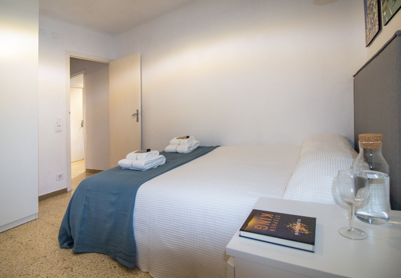 Apartment in Hospitalet de Llobregat - Apartment ENXEBRE