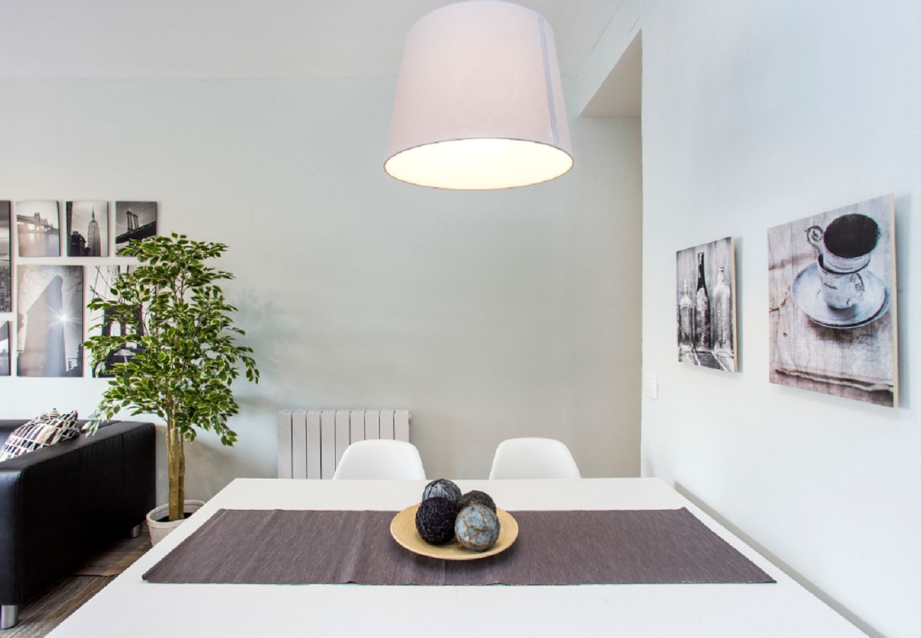 Apartment in Hospitalet de Llobregat - Apartments2be Marti & Julia MT
