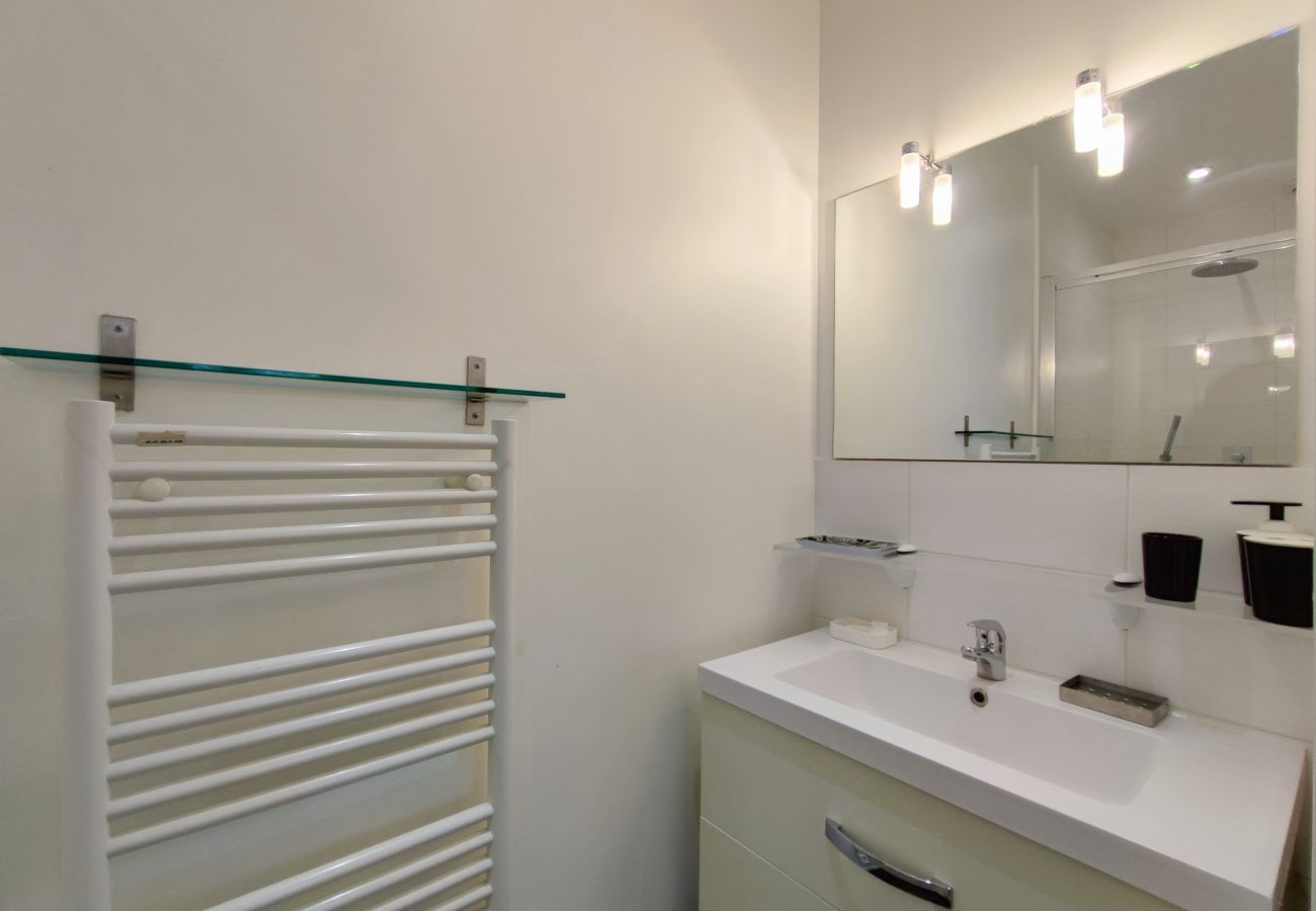 Apartment in Paris - Avenue de Salonique - Paris 17 - 317056