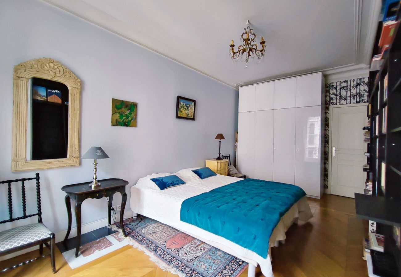 Apartment in Paris - Rue de Berri - Paris 8 - 408032