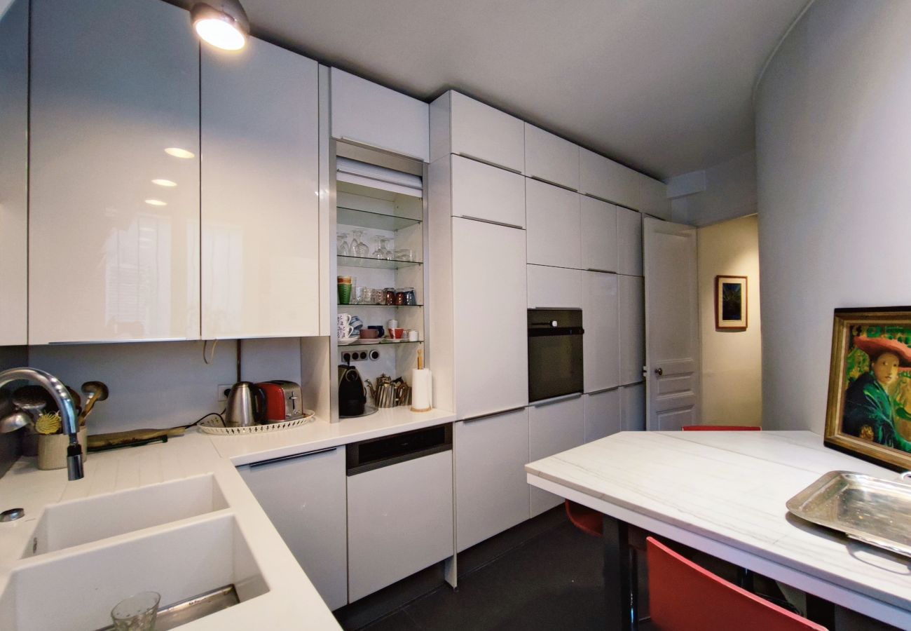 Apartment in Paris - Rue de Berri - Paris 8 - 408032