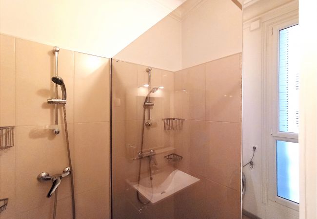 Apartment in Paris - Bd de la Tour Maubourg - Paris 7 - 207036