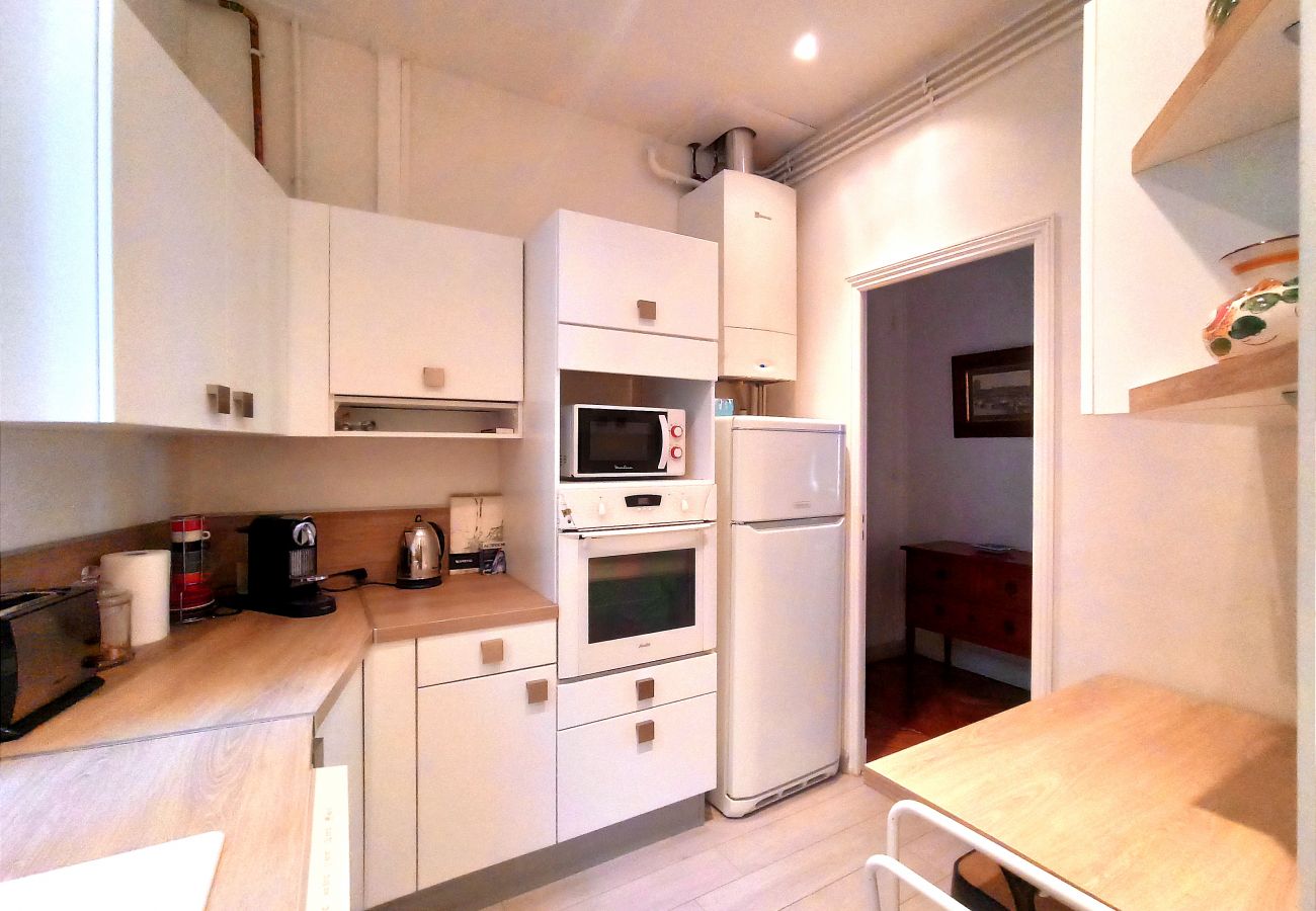 Apartment in Paris - Bd de la Tour Maubourg - Paris 7 - 207036