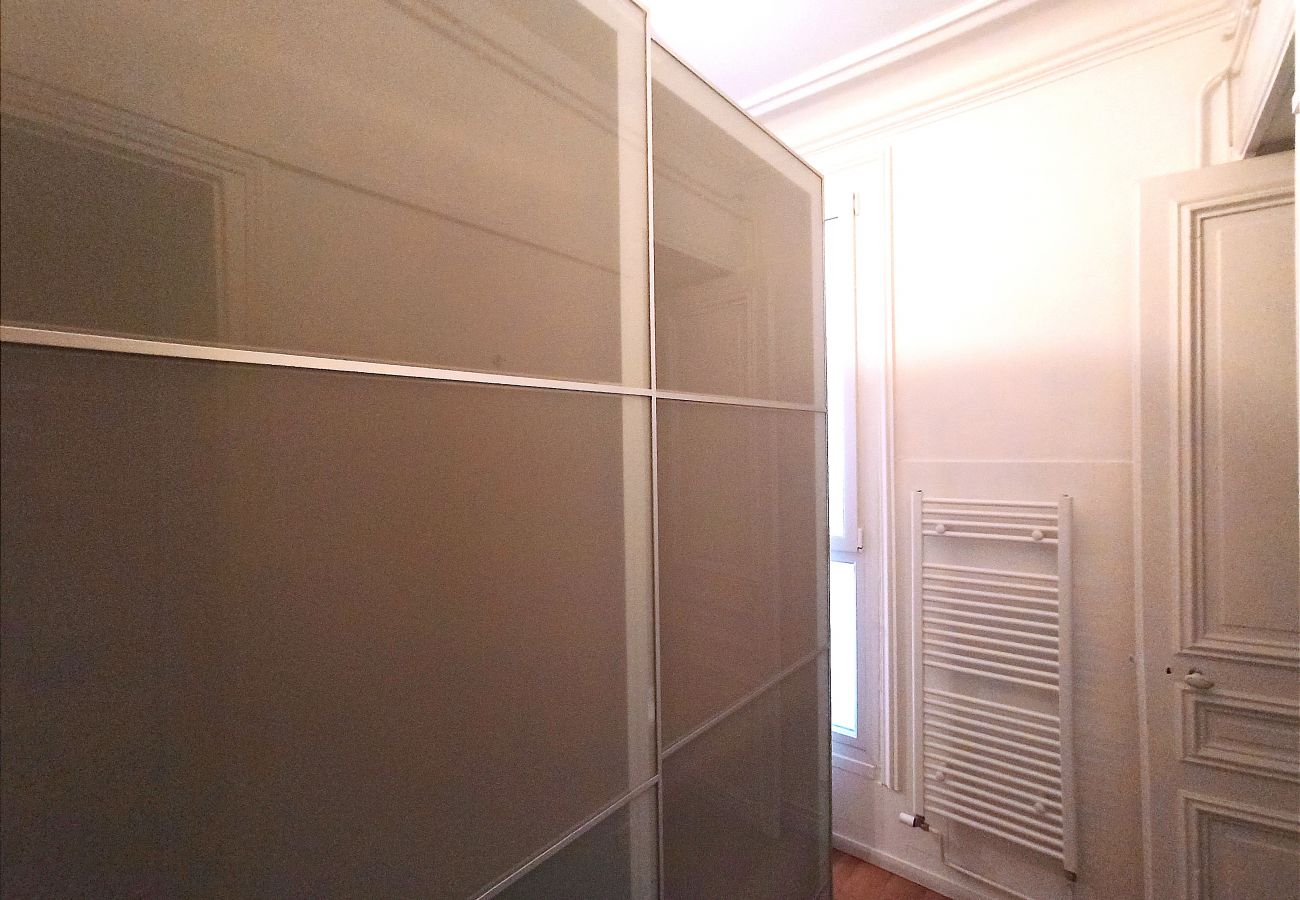 Apartment in Paris - Bd de la Tour Maubourg - Paris 7 - 207036