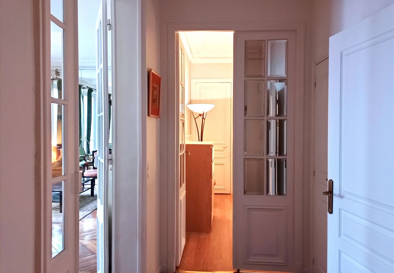 Apartment in Paris - Bd de la Tour Maubourg - Paris 7 - 207036