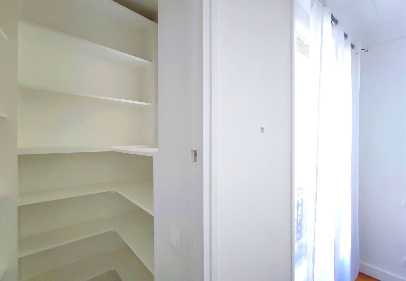 Apartment in Paris - Rue Eugène Delacroix - Paris 16 - 416035