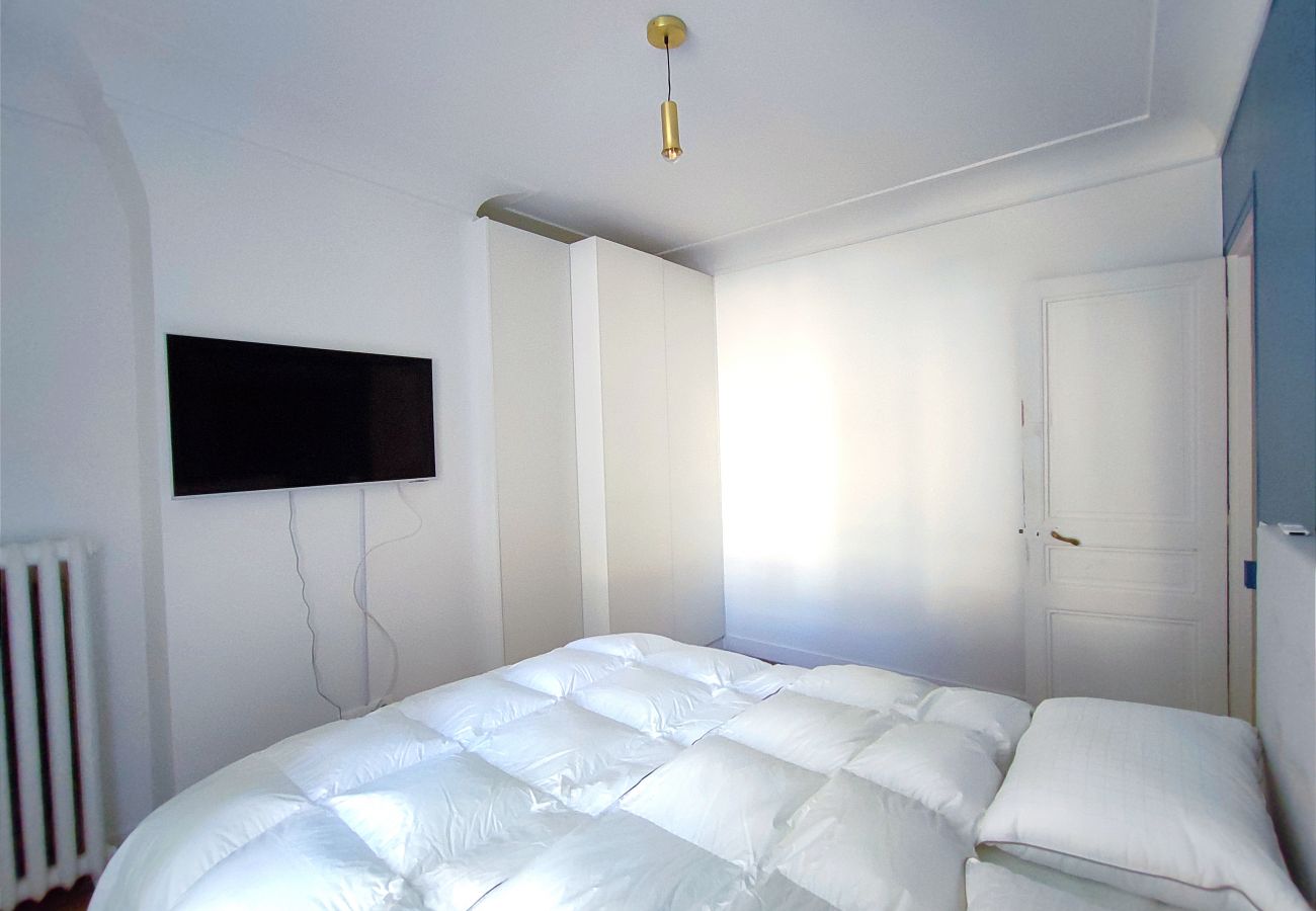 Apartment in Paris - Rue Eugène Delacroix - Paris 16 - 416035