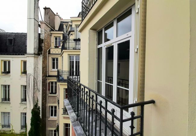 Apartment in Paris - Avenue Saint-Honoré d'Eylau - Paris 16 - 516015