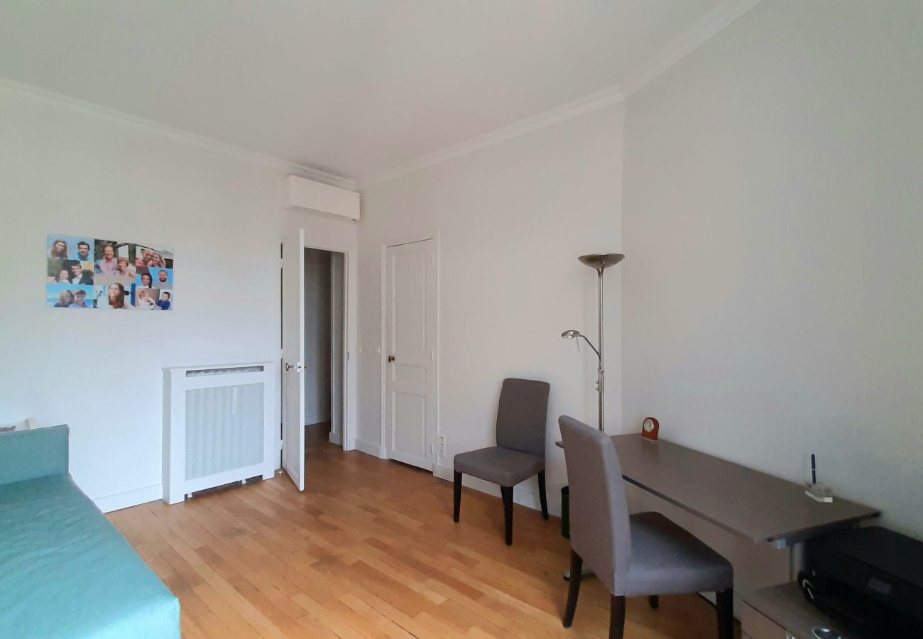 Apartment in Paris - Avenue Saint-Honoré d'Eylau - Paris 16 - 516015
