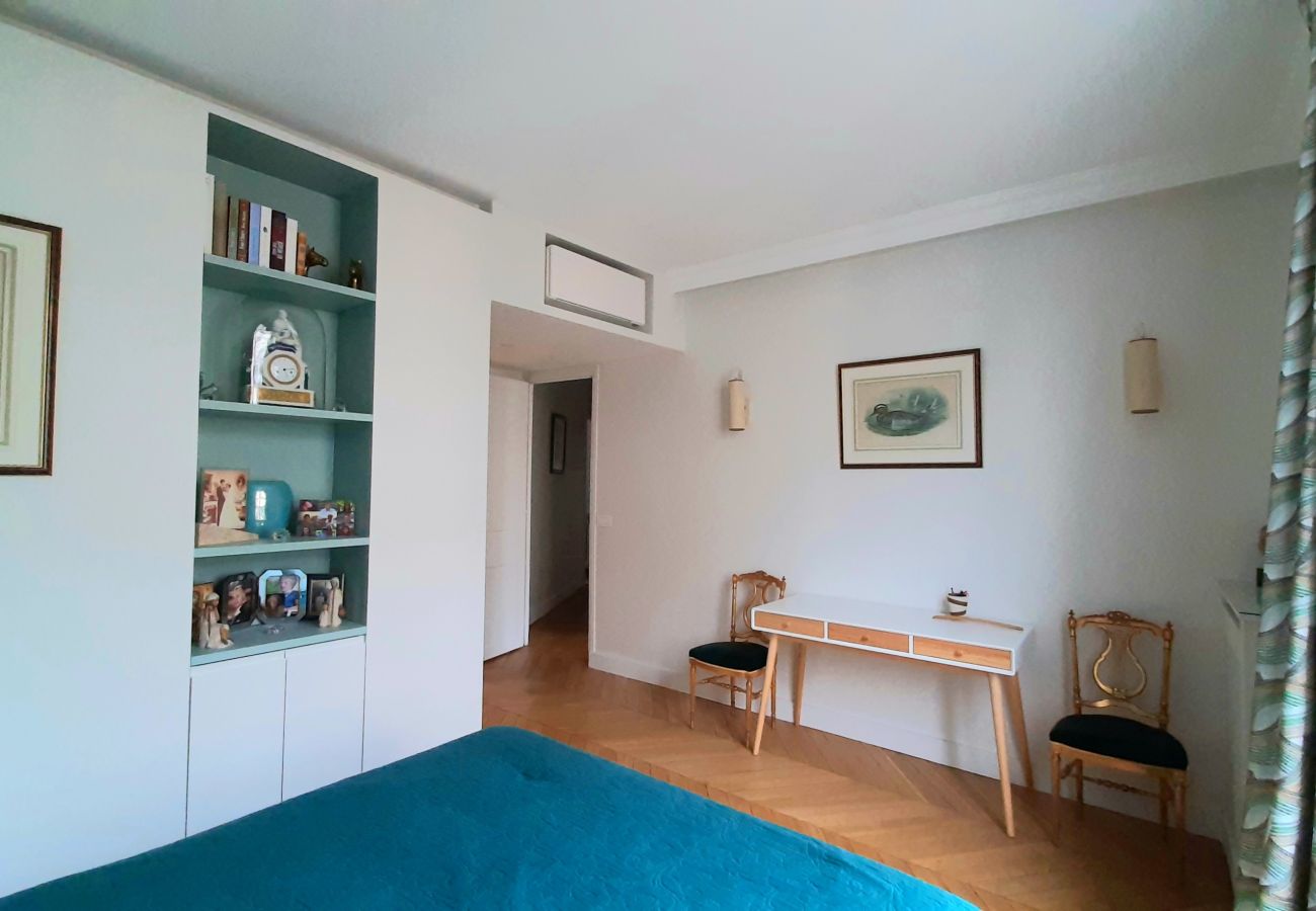 Apartment in Paris - Avenue Saint-Honoré d'Eylau - Paris 16 - 516015