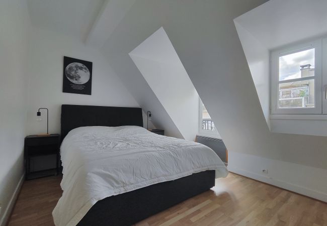 Studio in Paris - Rue de Berri - Paris 8 - 108056