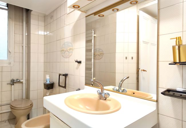Studio in Paris - Avenue Franklin Roosevelt - Paris 8 - 108079 Studio in Paris - Avenue Franklin Roosevelt - Paris 8 - 108079
