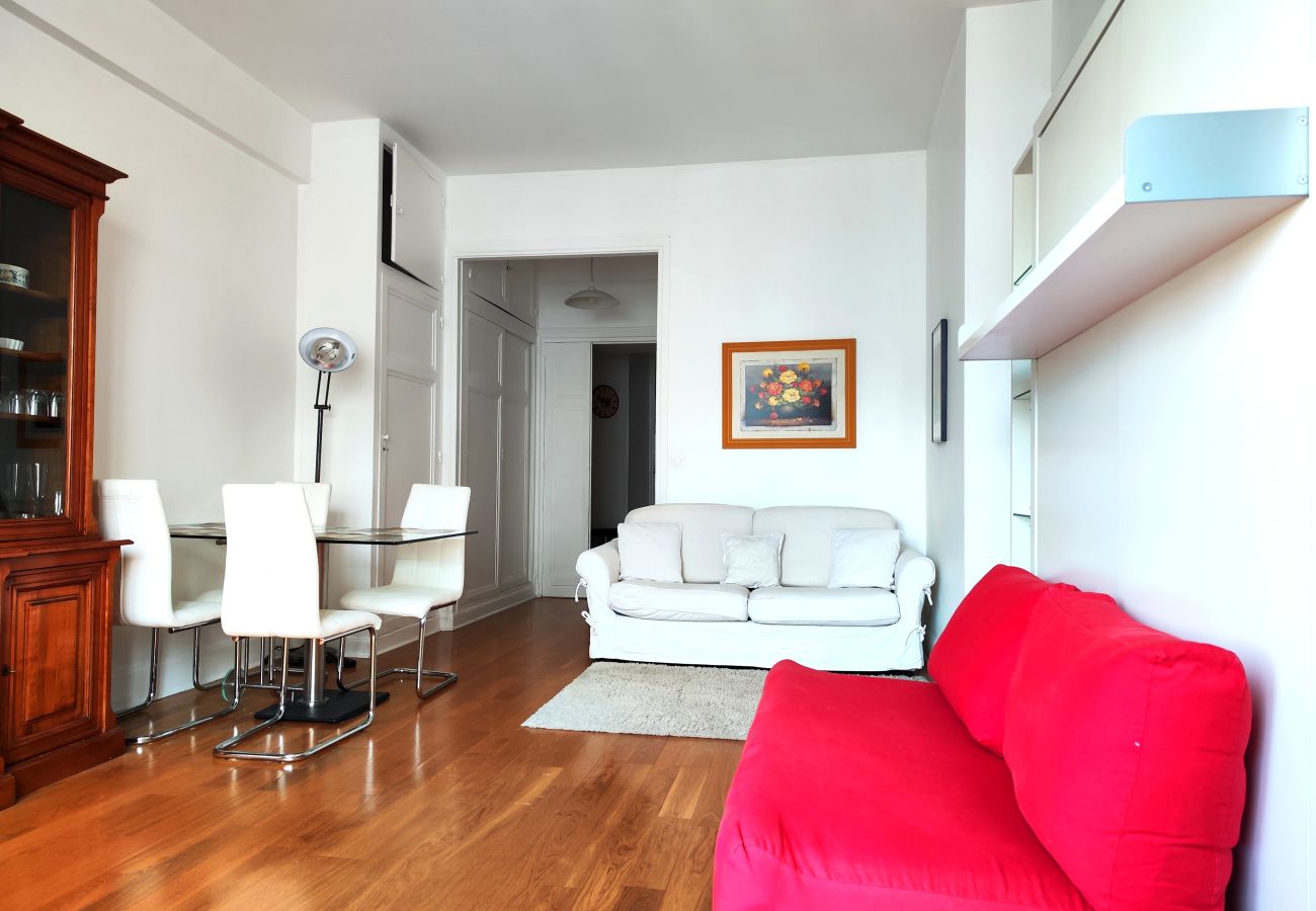 Studio in Paris - Avenue Franklin Roosevelt - Paris 8 - 108079
