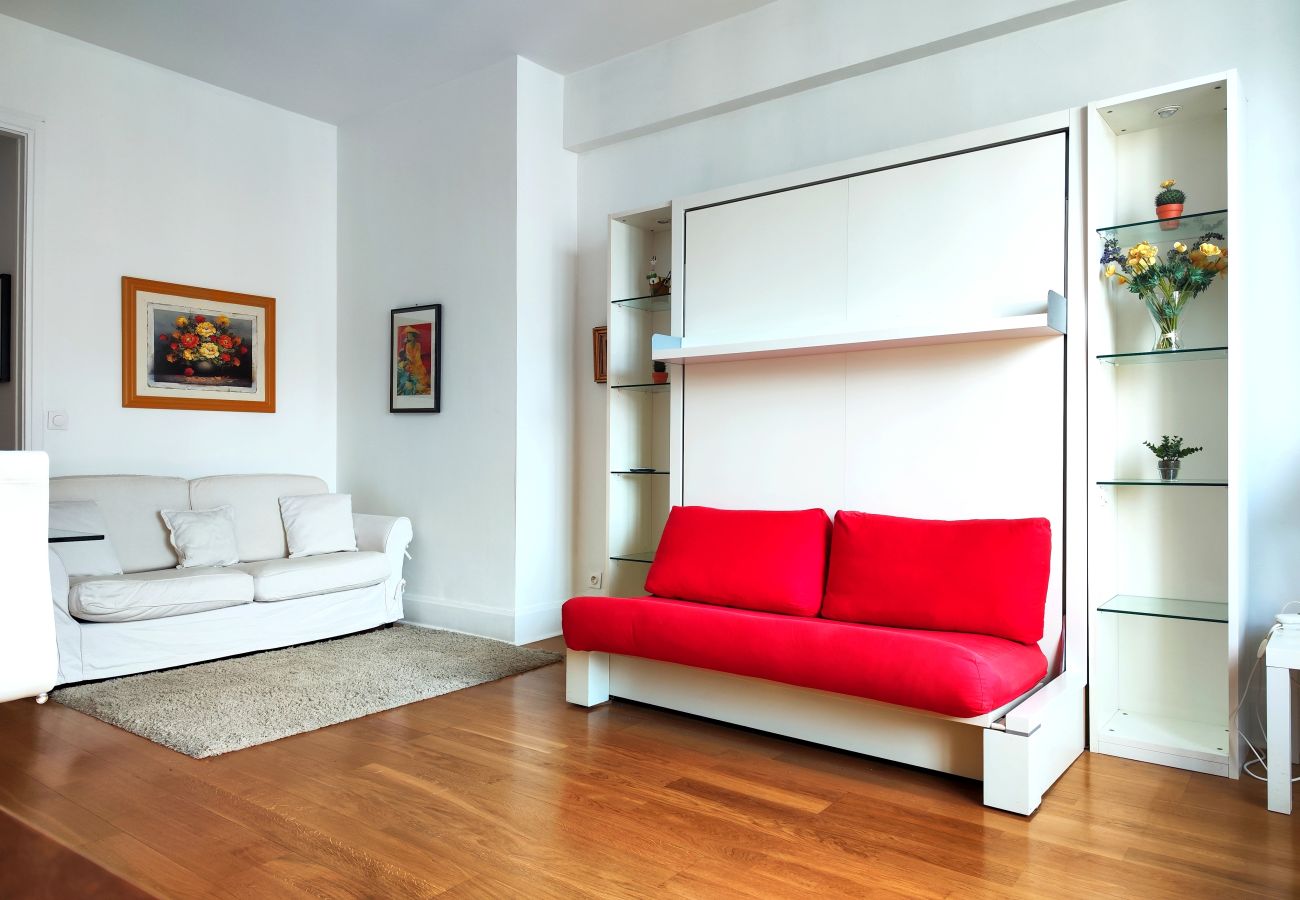 Studio in Paris - Avenue Franklin Roosevelt - Paris 8 - 108079
