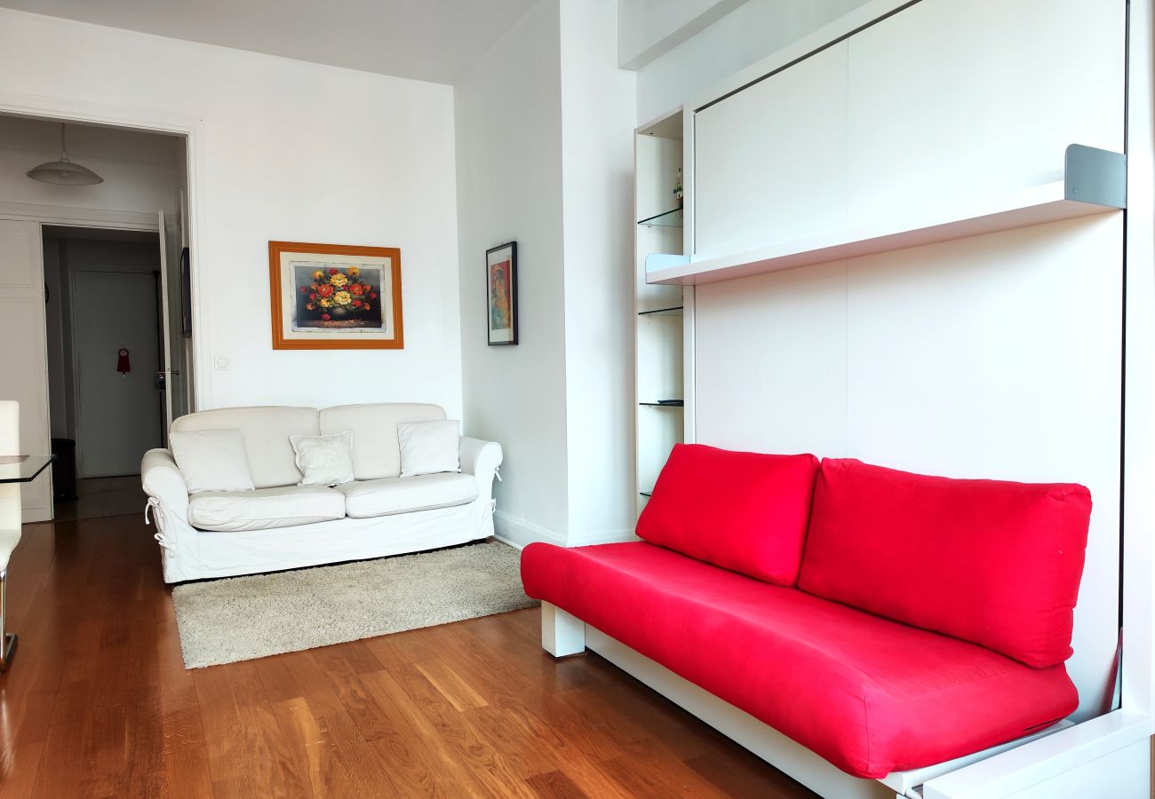 Studio in Paris - Avenue Franklin Roosevelt - Paris 8 - 108079