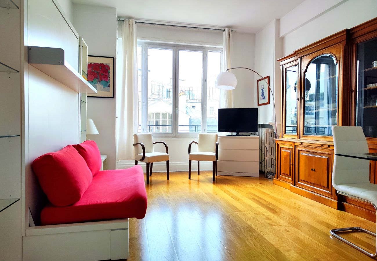 Studio in Paris - Avenue Franklin Roosevelt - Paris 8 - 108079