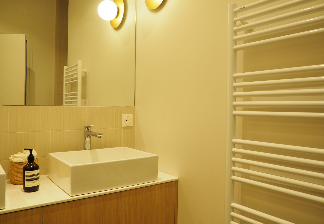 Apartment in Paris - Rue Jean Mermoz - Paris 8 - 308061